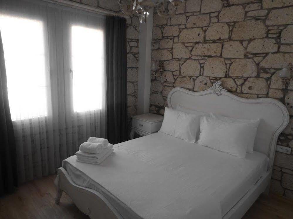 Alacati Alaris Hotel ภายนอก รูปภาพ
